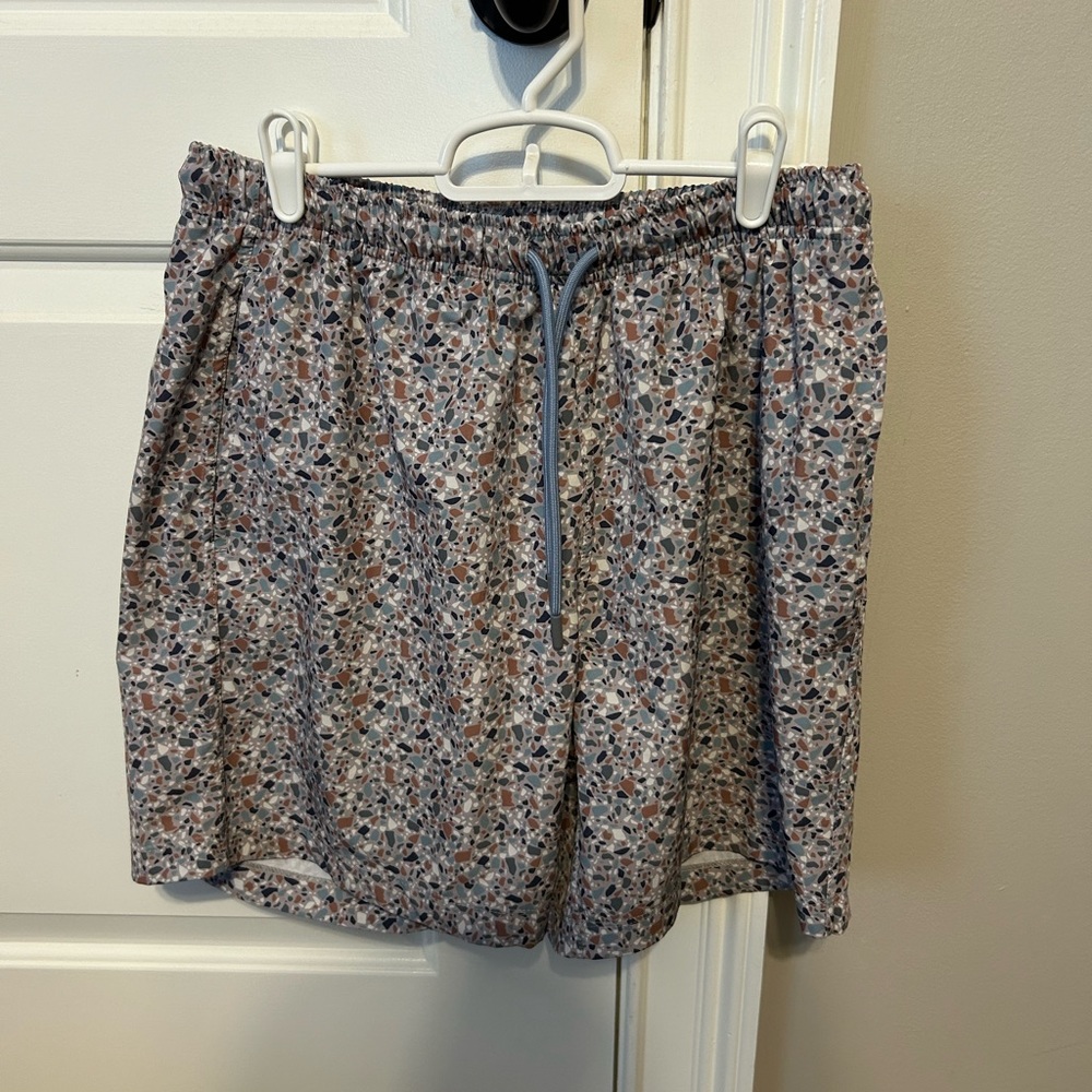 Southern shirt Company 6in inseam swim shorts with liner